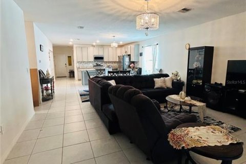 Villa ou maison à vendre à Mascotte, Floride: 4 chambres, 176.33 m2 № 2430735 - photo 16