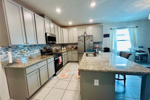 Villa ou maison à vendre à Mascotte, Floride: 4 chambres, 176.33 m2 № 2430735 - photo 12
