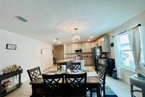 Villa ou maison à vendre à Mascotte, Floride: 4 chambres, 176.33 m2 № 2430735 - photo 19