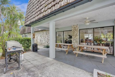 Condo in Oakland Park, Florida, 2 bedrooms № 1965784 - photo 22