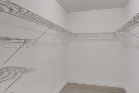 Condo in Oakland Park, Florida, 2 bedrooms № 1965784 - photo 14