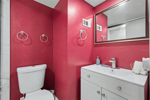 Townhouse in Tampa, Florida 2 bedrooms, 96.99 sq.m. № 2237971 - photo 9