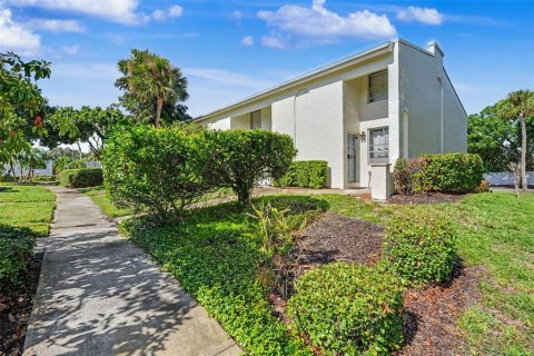 Townhouse in Tampa, Florida 2 bedrooms, 96.99 sq.m. № 2237971 - photo 29