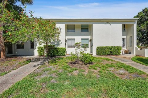 Townhouse in Tampa, Florida 2 bedrooms, 96.99 sq.m. № 2237971 - photo 28