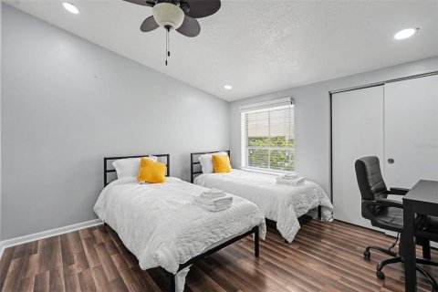 Townhouse in Tampa, Florida 2 bedrooms, 96.99 sq.m. № 2237971 - photo 21