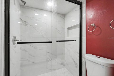 Townhouse in Tampa, Florida 2 bedrooms, 96.99 sq.m. № 2237971 - photo 3