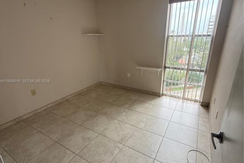 Copropriété à louer à Sunny Isles Beach, Floride: 2 chambres, 71.26 m2 № 2056819 - photo 19