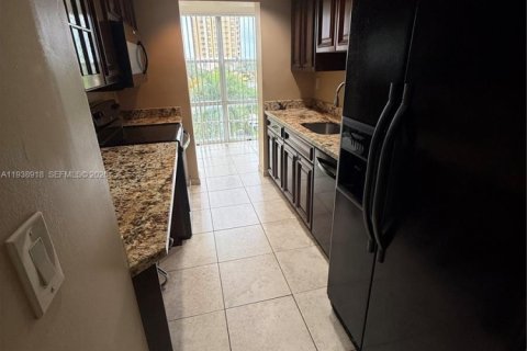 Copropriété à louer à Sunny Isles Beach, Floride: 2 chambres, 71.26 m2 № 2056819 - photo 16