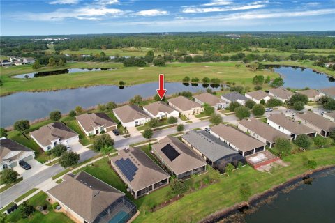 House in Saint Cloud, Florida 4 bedrooms, 226.59 sq.m. № 2394264 - photo 4