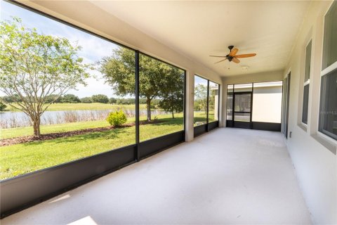 House in Saint Cloud, Florida 4 bedrooms, 226.59 sq.m. № 2394264 - photo 8