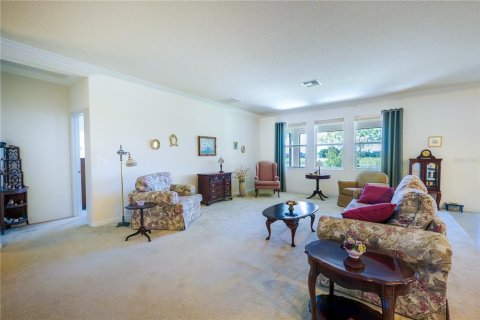 House in Saint Cloud, Florida 4 bedrooms, 226.59 sq.m. № 2394264 - photo 16