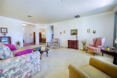 House in Saint Cloud, Florida 4 bedrooms, 226.59 sq.m. № 2394264 - photo 15