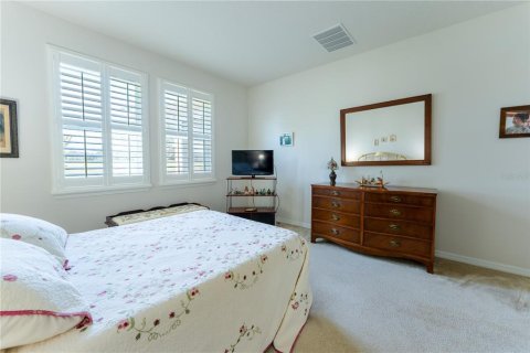 House in Saint Cloud, Florida 4 bedrooms, 226.59 sq.m. № 2394264 - photo 25