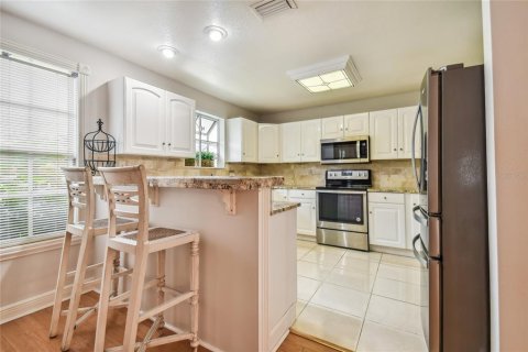 Casa en alquiler en Saint Petersburg, Florida, 3 dormitorios, 154.4 m2 № 1905303 - foto 8