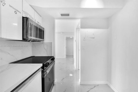 Купить кондоминиум в Авентура, Флорида 2 спальни, 107.49м2, № 1862091 - фото 6