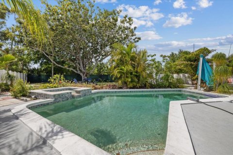 House in Tampa, Florida 2 bedrooms, 82.5 sq.m. № 1636646 - photo 21
