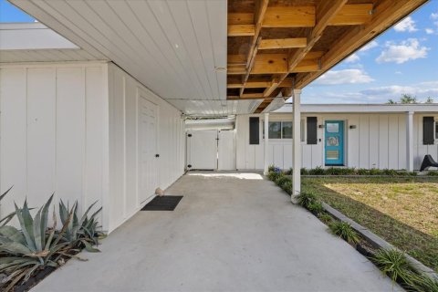 House in Tampa, Florida 2 bedrooms, 82.5 sq.m. № 1636646 - photo 3