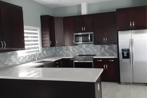 Villa ou maison à louer à Key Largo, Floride: 3 chambres, 137.31 m2 № 2169688 - photo 8