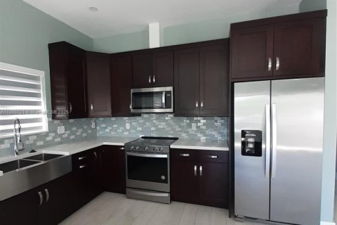 Villa ou maison à louer à Key Largo, Floride: 3 chambres, 137.31 m2 № 2169688 - photo 7