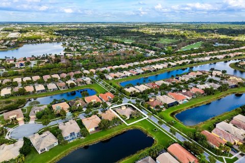 Villa ou maison à vendre à Wellington, Floride: 3 chambres, 229.75 m2 № 2084593 - photo 4