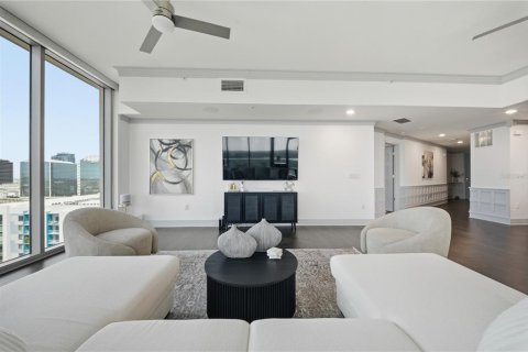Condominio en venta en Orlando, Florida, 2 dormitorios, 185.8 m2 № 2359339 - foto 5