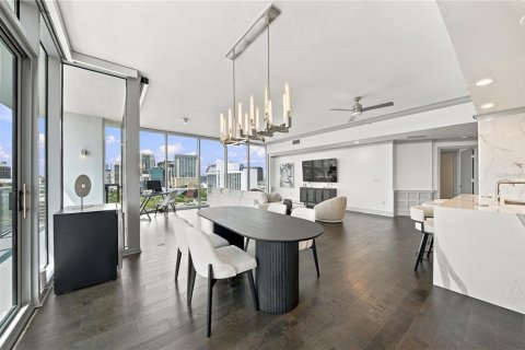 Condominio en venta en Orlando, Florida, 2 dormitorios, 185.8 m2 № 2359339 - foto 8
