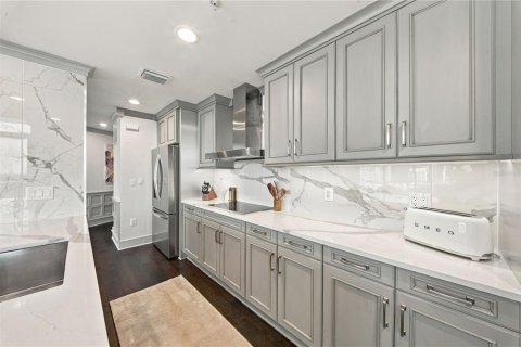 Condominio en venta en Orlando, Florida, 2 dormitorios, 185.8 m2 № 2359339 - foto 11
