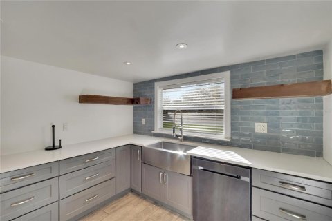 Casa en venta en Land O' Lakes, Florida, 3 dormitorios, 161.46 m2 № 1512050 - foto 11