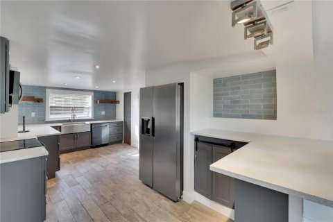 Casa en venta en Land O' Lakes, Florida, 3 dormitorios, 161.46 m2 № 1512050 - foto 8