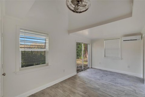 Casa en venta en Land O' Lakes, Florida, 3 dormitorios, 161.46 m2 № 1512050 - foto 19