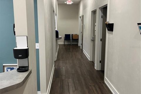 Propiedad comercial en alquiler en Newberry, Florida, 333.43 m2 № 1845414 - foto 11