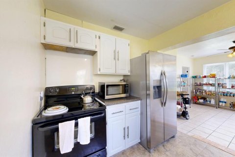 House in Daytona Beach, Florida 3 bedrooms, 100.33 sq.m. № 2234079 - photo 7