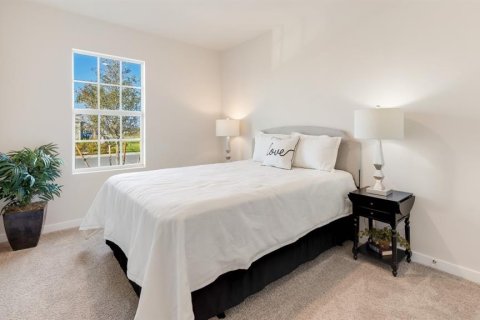 Duplex in North Port, Florida 3 bedrooms, 143.35 sq.m. № 2237665 - photo 13