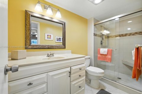 Condo in West Palm Beach, Florida, 2 bedrooms  № 1889528 - photo 4