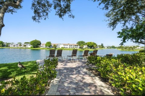 Condo in West Palm Beach, Florida, 2 bedrooms  № 1889528 - photo 27