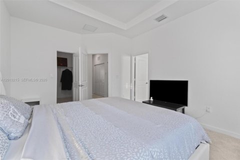 Townhouse in Miami, Florida 3 bedrooms, 157.47 sq.m. № 2075234 - photo 24
