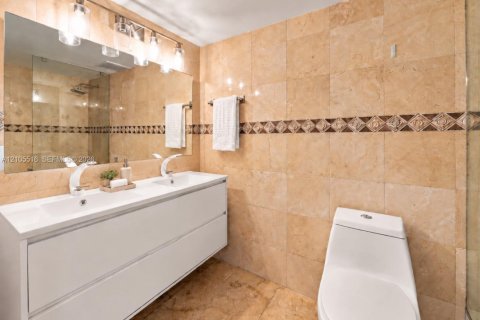 Condominio en venta en North Bay Village, Florida, 2 dormitorios, 95.69 m2 № 2416221 - foto 15