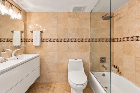 Condominio en venta en North Bay Village, Florida, 2 dormitorios, 95.69 m2 № 2416221 - foto 16