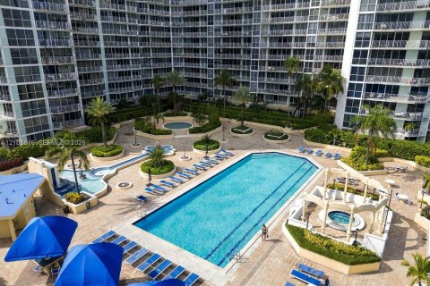Condominio en venta en North Bay Village, Florida, 2 dormitorios, 95.69 m2 № 2416221 - foto 21