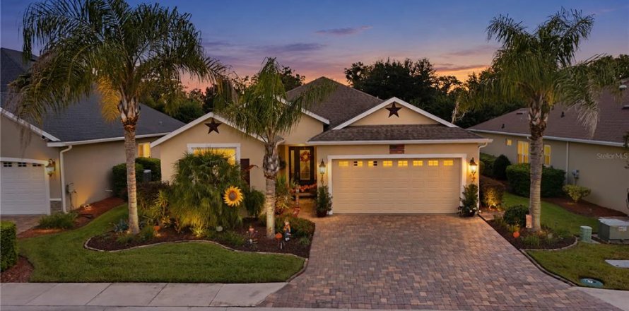 Villa ou maison à Oxford, Floride 3 chambres, 186.08 m2 № 2398664