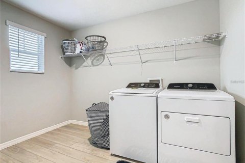 Villa ou maison à vendre à Haines City, Floride: 5 chambres, 279.73 m2 № 2408748 - photo 20