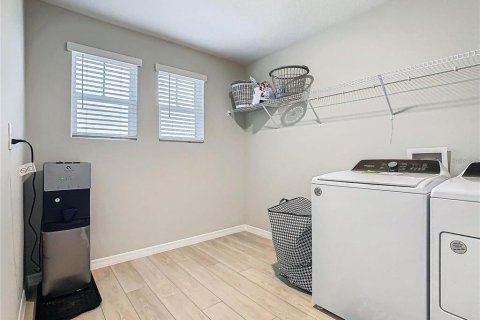Villa ou maison à vendre à Haines City, Floride: 5 chambres, 279.73 m2 № 2408748 - photo 21