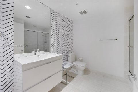 Condo in North Miami Beach, Florida, 2 bedrooms  № 1768377 - photo 5