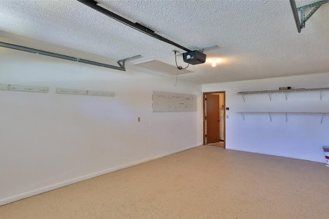 House in Edgewater, Florida 2 bedrooms, 120.68 sq.m. № 2109959 - photo 23