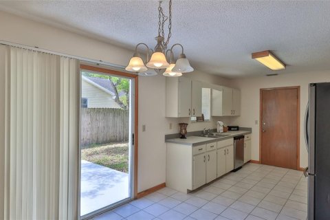 House in Edgewater, Florida 2 bedrooms, 120.68 sq.m. № 2109959 - photo 8