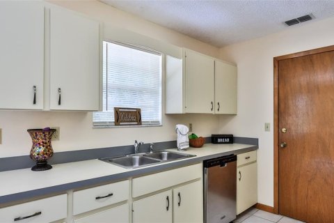 House in Edgewater, Florida 2 bedrooms, 120.68 sq.m. № 2109959 - photo 9