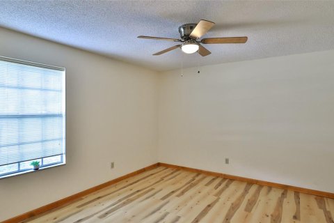 House in Edgewater, Florida 2 bedrooms, 120.68 sq.m. № 2109959 - photo 7