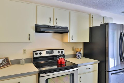 House in Edgewater, Florida 2 bedrooms, 120.68 sq.m. № 2109959 - photo 10