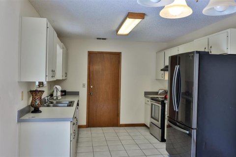 House in Edgewater, Florida 2 bedrooms, 120.68 sq.m. № 2109959 - photo 13