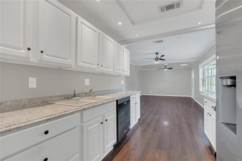House in Sanford, Florida 2 bedrooms, 123.47 sq.m. № 1514334 - photo 6